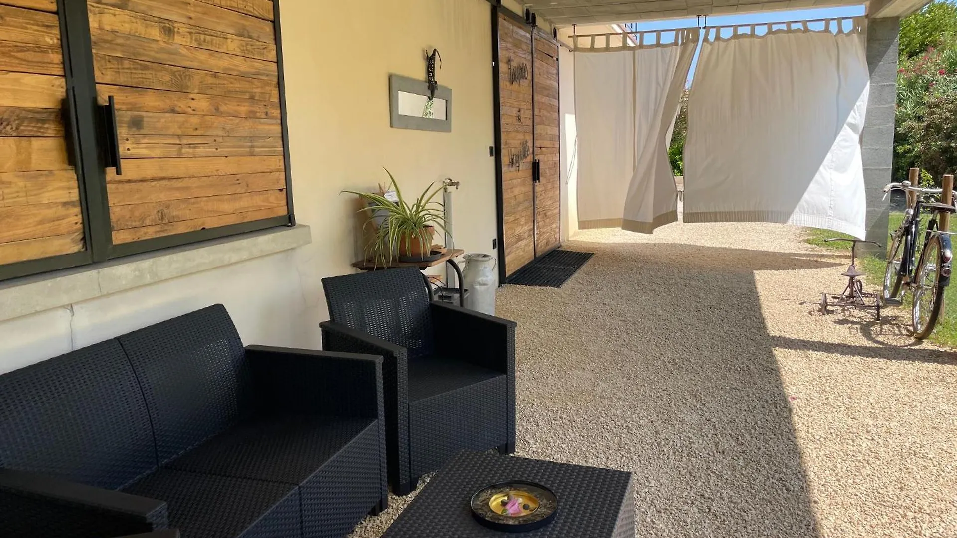 Vakantiehuis Toupie Et Bicyclette Villa Charmes-sur-Rhone Frankrijk